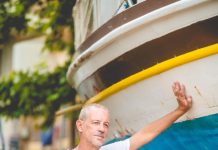 Το Καρνάγιο: Πώς να επιστρέψεις στη θάλασσα της Κικής Κέρζελη