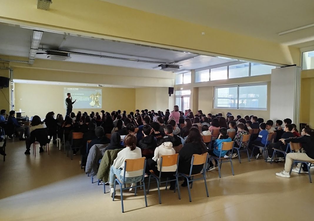 Ενημέρωση για την ενδοσχολική βία και τον εκφοβισμό στο Γυμνάσιο Κρηνίδων