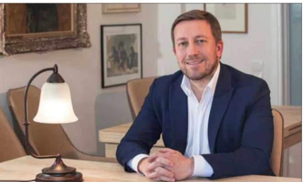 Εριφυλλίδης: «Συνεχώς αόριστες απαντήσεις, υπεκφυγές, ψευδολογίες, ειρωνείες – Ο θεσμός της λογοδοσίας δεν έχει καμία αξία»