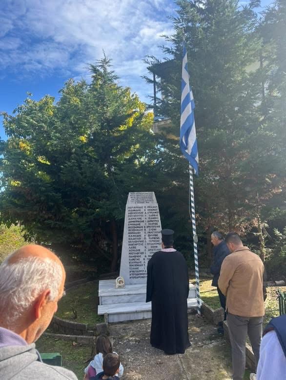 Κορυφές: Επιμνημόσυνη δέηση και κατάθεση στεφάνου στο μνημείο των ηρώων